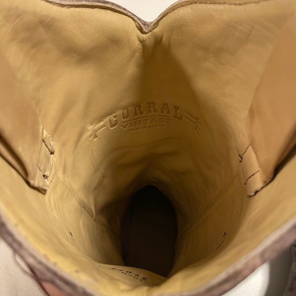 Corral Vintage Leather Boots - Picture 7 of 10
